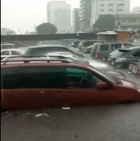 VIDEO: Cars submerged in Lagos due to heavy downpour