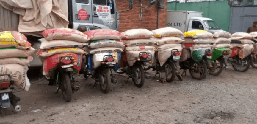 Customs raid smugglers’ hideouts in Lagos, Ogun