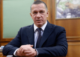 Russia plans year-round shipping via Northern Sea Route