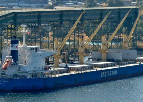 Chief cook stabs captain 45 times on ship