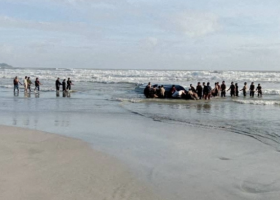 Boat capsizes off Malaysia, killing 11 