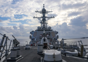China wards off U.S. warship in South China Sea