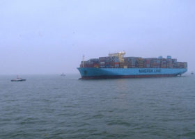 Maersk megaship grounded in Germany