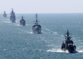 Amid standoff over Ukraine, Russian dispatches warships to Black Sea