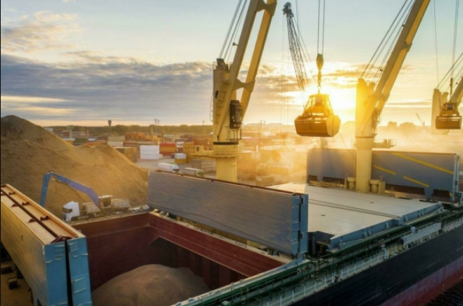 Ukraine shuts down ports as conflict threatens grain supplies