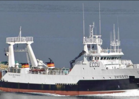 3 rescued, bodies sighted after Spanish trawler sinks off Canada