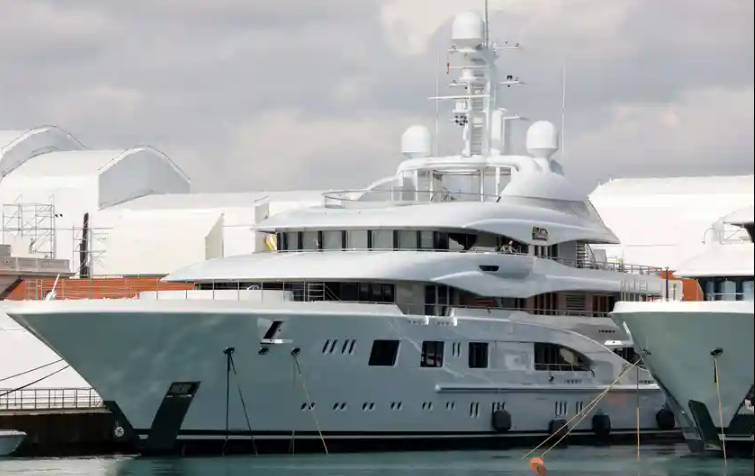 Dutch government stops 14 Russian yachts from leaving