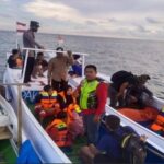 Indonesia rescuers search for 26 after boat capsizes