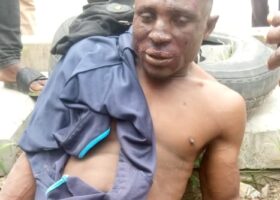 Man beaten to a pulp for stealing side mirrors in Apapa