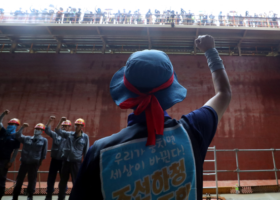 South Korean shipyard workers reach deal to end strike