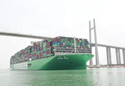 World’s largest container ship crosses Suez Canal 
