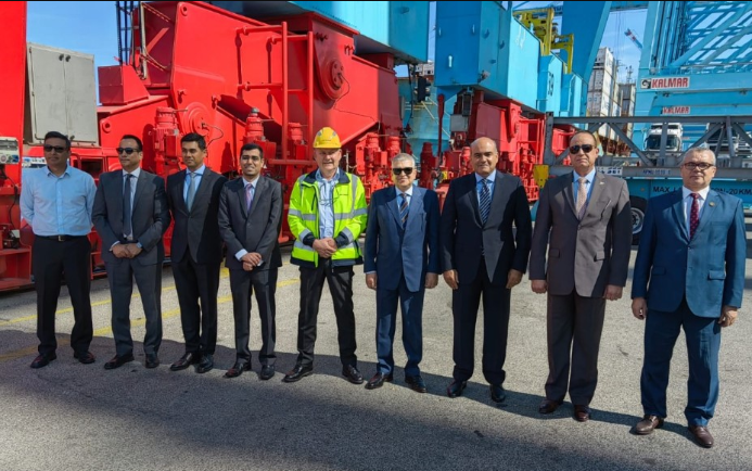 Maersk, Suez Canal sign $500m Port Said development deal