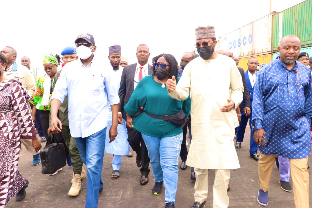 PHOTOS: Transport Minister tours Lagos ports, gives NPA 45 days to renew expired concession agreements  