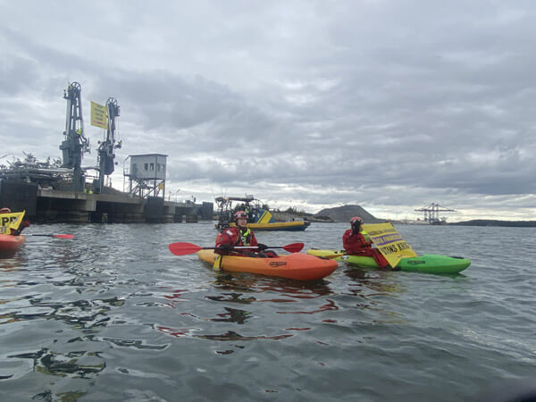 Greenpeace activists block Russian LNG tanker at Swedish port