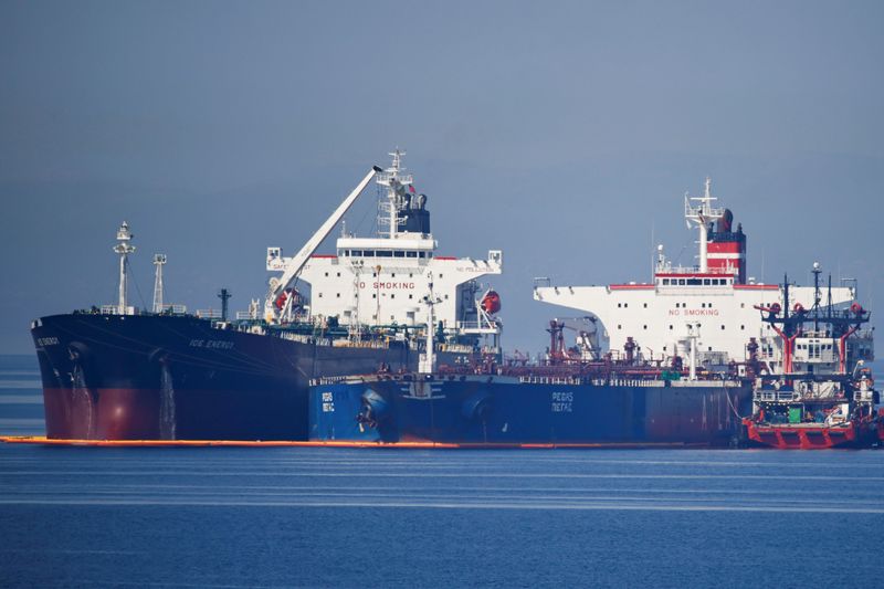Iran to release crew of two seized Greek tankers 