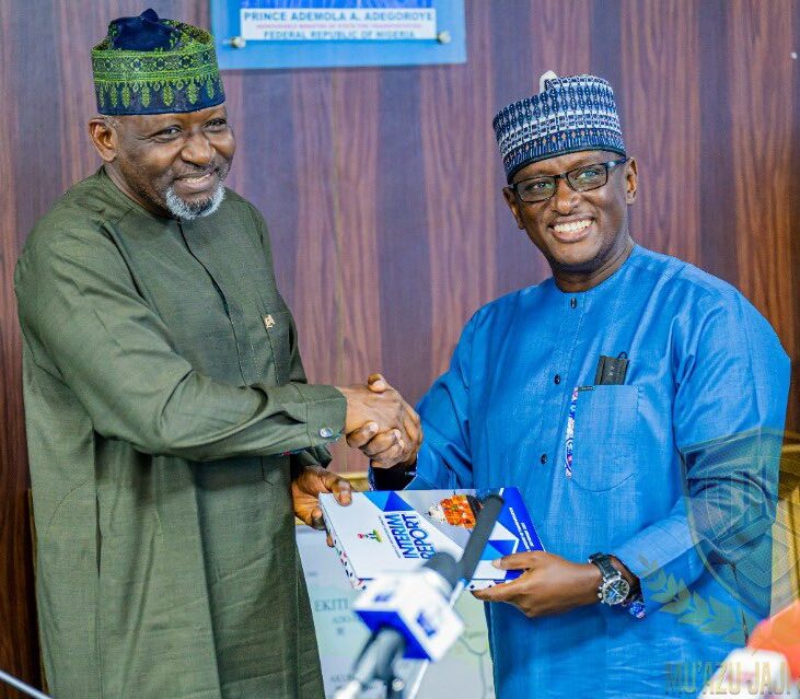 Nigerian fleet implementation committee presents report to Transport Minister 