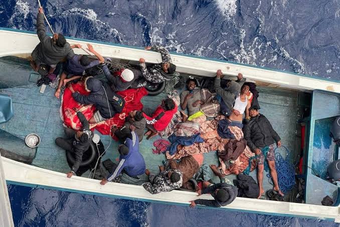 Six Syrian refugees found dead on boat reaching Sicily