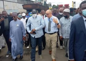Vehicles trapped as heavy downpour grounds Lagos