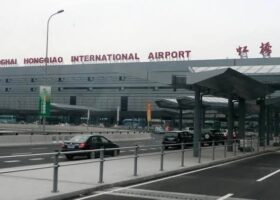 China cancels 1,700 flights as COVID-19 surges
