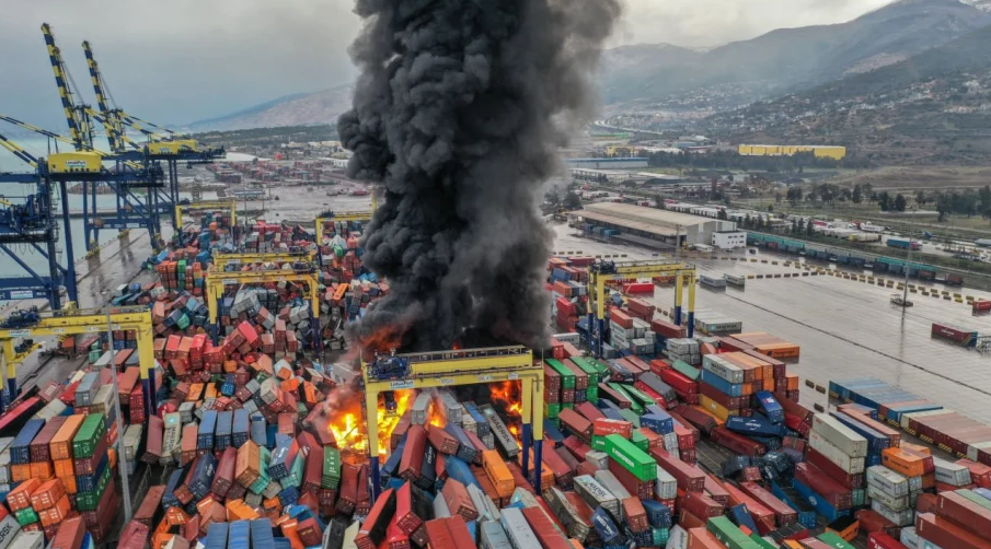 Fire breaks out at Türkiye’s Iskenederun Port following devastating earthquake