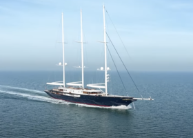 Bezos’s $500m superyacht begins sea trials