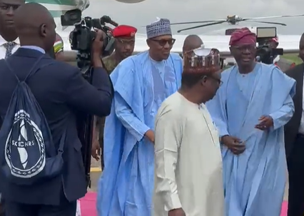 PHOTO: Buhari arrives for commissioning of Dangote refinery