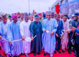 PHOTOS: Buhari commissions Dangote Refinery