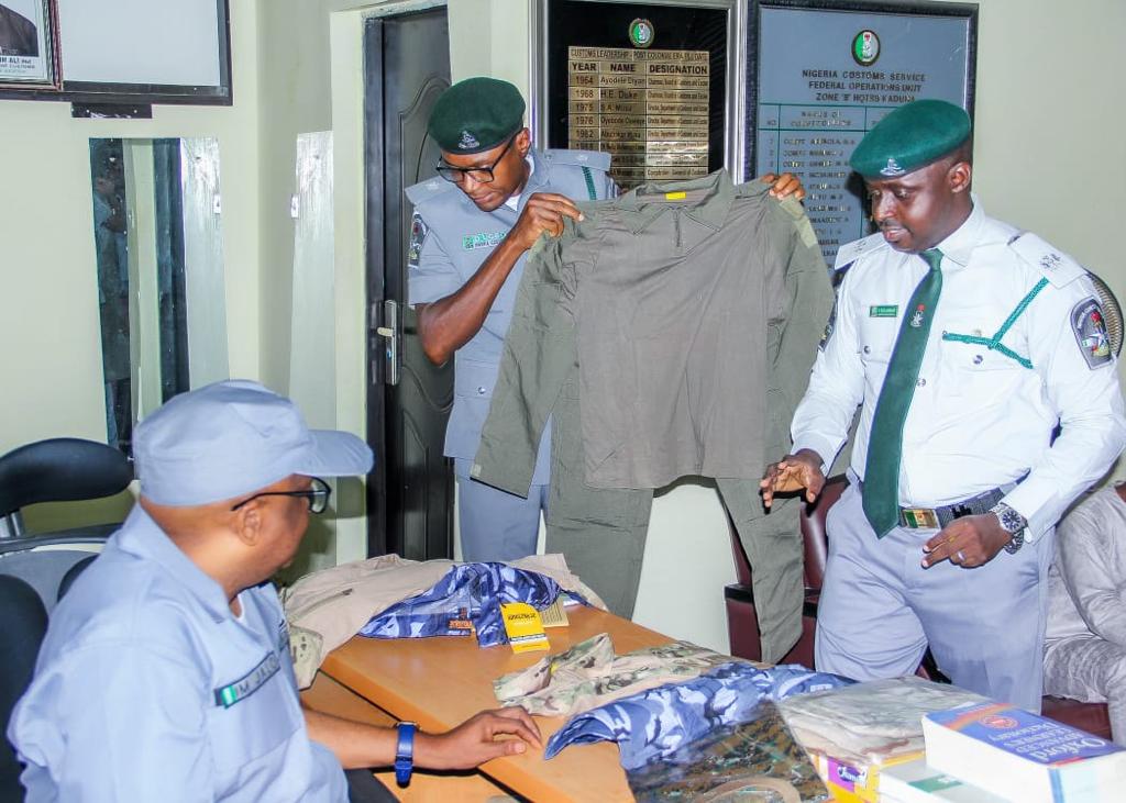 Customs intercept sack of military uniforms from Niger
