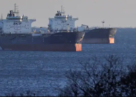 U.S., others seek stronger action on illicit oil transfers at sea