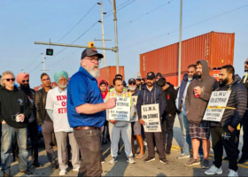Striking Canadian dockworkers union reach deal with employers