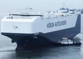 Maersk sells stake in Höegh Autoliners 