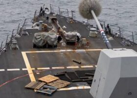 U.S. Navy intercepts missiles fired at Maersk ships in Red Sea 