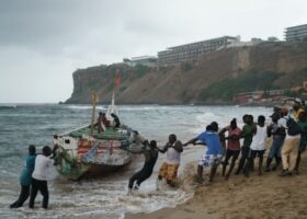 More than 20 dead in migrant shipwreck off Senegal