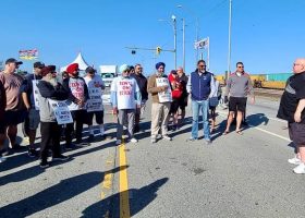 Canadian Dockworkers to Launch Strike, Threatening Major West Coast Ports