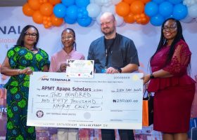 APM Terminals Awards Scholarships to 45 Undergraduate Students in Apapa