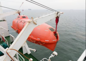 Nicolai Maersk Rescues 18 Crew from Sinking Cargo Ship in South China Sea