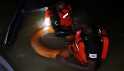 Nigerian Navy Rescues Eight Police Officers, Civilian in Bayelsa Boat Accident