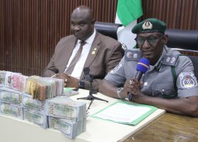 Customs Seize ₦654m Worth of Foreign Currency at Kano Airport, Hand Over Suspects to EFCC