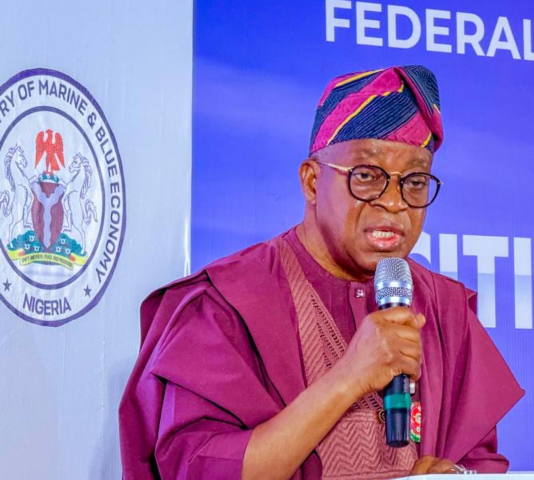 Oyetola tells State Govts to Ban Wooden Boats