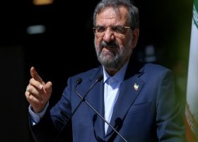 Iran Warns US Warships