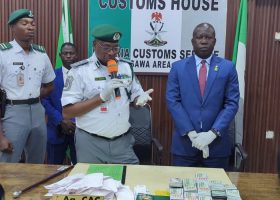 Customs Seizes Undeclared Cash